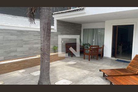 Casa à venda com 5 quartos, 240m² em Recreio dos Bandeirantes, Rio de Janeiro