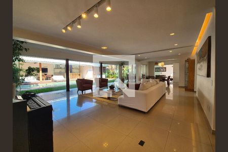 Sala de casa à venda com 6 quartos, 430m² em Barra da Tijuca, Rio de Janeiro