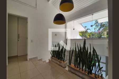 Hall de casa à venda com 6 quartos, 430m² em Barra da Tijuca, Rio de Janeiro