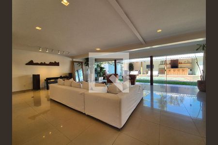 Sala de casa à venda com 6 quartos, 430m² em Barra da Tijuca, Rio de Janeiro