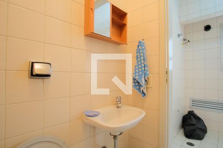 Banheiro de serviço de apartamento à venda com 4 quartos, 112m² em Vila Matilde, São Paulo
