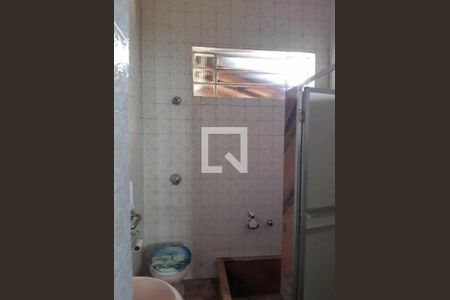 Banheiro de casa à venda com 3 quartos, 99m² em Sagrada Família, Belo Horizonte