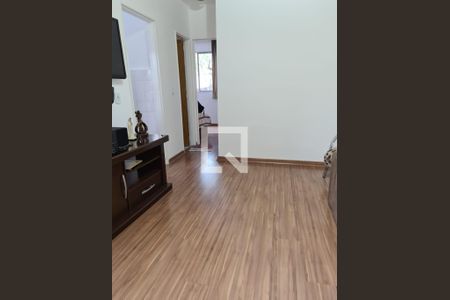 Sala de apartamento para alugar com 2 quartos, 48m² em Arpoador, Contagem