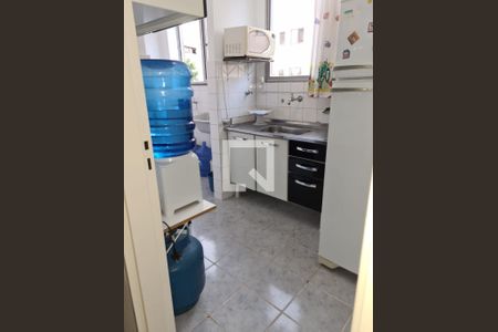 Cozinha de apartamento para alugar com 2 quartos, 48m² em Arpoador, Contagem