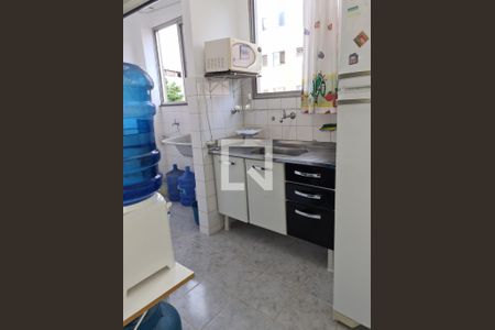 Lavanderia de apartamento para alugar com 2 quartos, 48m² em Arpoador, Contagem
