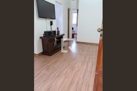 Sala de apartamento para alugar com 2 quartos, 48m² em Arpoador, Contagem