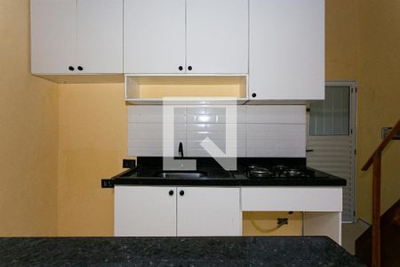 Cozinha de casa de condomínio para alugar com 1 quarto, 22m² em Penha de França, São Paulo