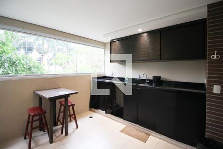 Cozinha 1 de apartamento para alugar com 2 quartos, 102m² em Vila Olímpia, São Paulo