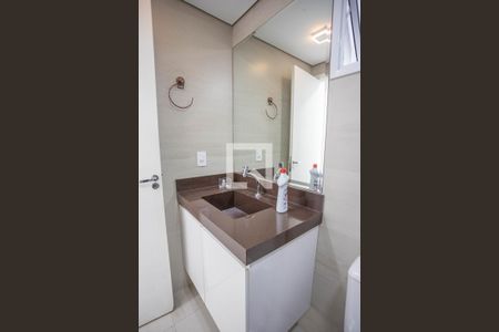 Banheiro de apartamento para alugar com 3 quartos, 58m² em Centro, Diadema