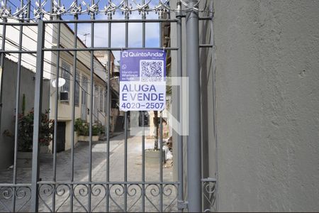 Placa de casa de condomínio à venda com 2 quartos, 100m² em Sampaio, Rio de Janeiro
