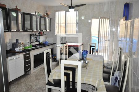 Cozinha de casa de condomínio à venda com 2 quartos, 100m² em Sampaio, Rio de Janeiro