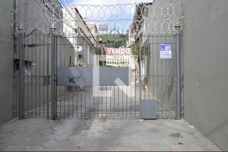 Fachada de casa de condomínio à venda com 2 quartos, 100m² em Sampaio, Rio de Janeiro