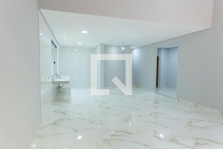 Sala de casa de condomínio à venda com 4 quartos, 200m² em Retiro do Chalé, Brumadinho