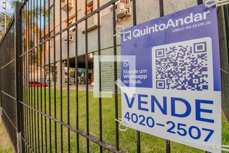Plaquinha de apartamento à venda com 3 quartos, 295m² em Jardim Lindóia, Porto Alegre