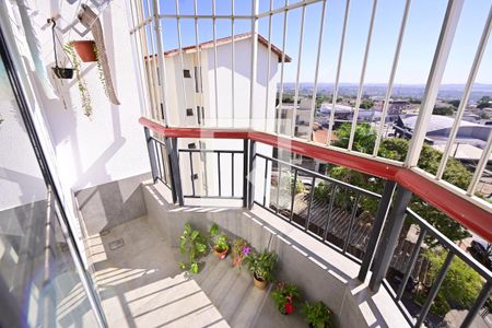 Varanda da Sala de apartamento para alugar com 3 quartos, 72m² em Setor Leste Universitário, Goiânia