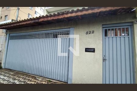 Fachada de casa à venda com 4 quartos, 175m² em Vila Invernada, São Paulo