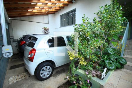 Garagem de casa à venda com 4 quartos, 175m² em Vila Invernada, São Paulo