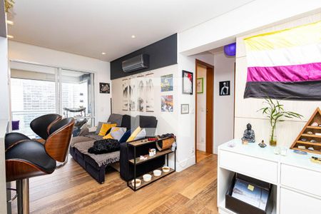 Sala de apartamento à venda com 2 quartos, 69m² em Bela Vista, São Paulo