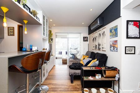 Sala de apartamento à venda com 2 quartos, 69m² em Bela Vista, São Paulo