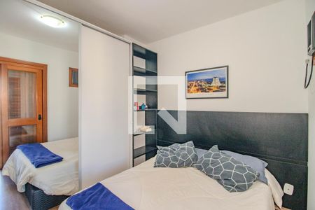 Quarto de apartamento à venda com 1 quarto, 46m² em Cristo Redentor, Porto Alegre