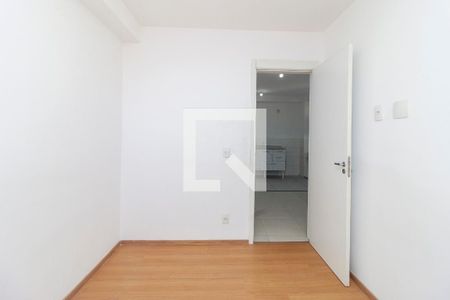 Quarto 2 de apartamento para alugar com 2 quartos, 38m² em Parque Maria Helena, São Paulo