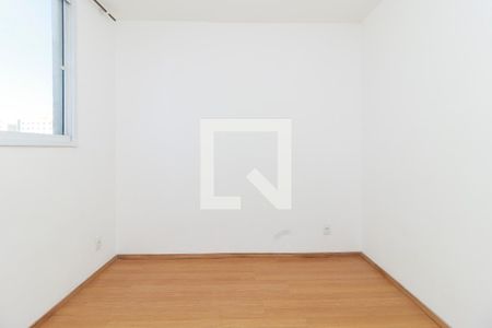 Quarto 1 de apartamento para alugar com 2 quartos, 38m² em Parque Maria Helena, São Paulo