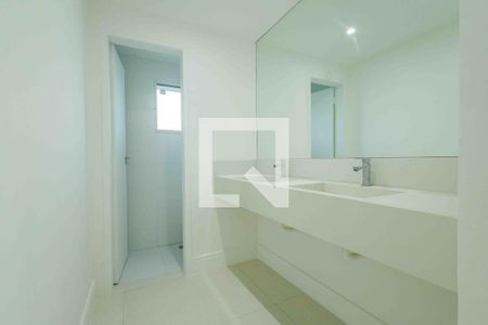 Lavabo 1 de casa de condomínio para alugar com 6 quartos, 370m² em Recreio dos Bandeirantes, Rio de Janeiro