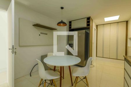 Cozinha de casa de condomínio para alugar com 6 quartos, 370m² em Recreio dos Bandeirantes, Rio de Janeiro