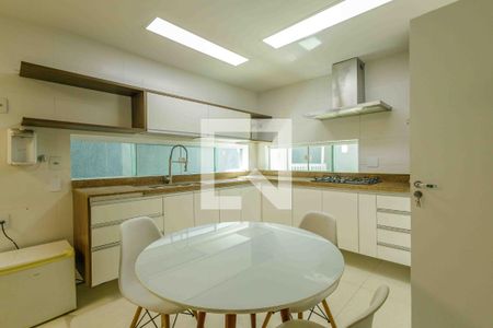 Cozinha de casa de condomínio para alugar com 6 quartos, 370m² em Recreio dos Bandeirantes, Rio de Janeiro
