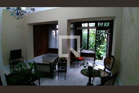 Casa à venda com 3 quartos, 276m² em Cosme Velho, Rio de Janeiro