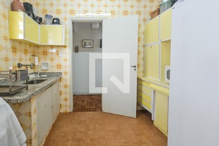 Cozinha de apartamento para alugar com 2 quartos, 95m² em Barra Funda, Guarujá