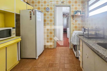 Cozinha de apartamento para alugar com 2 quartos, 95m² em Barra Funda, Guarujá