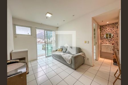 Sala de apartamento para alugar com 2 quartos, 62m² em Botafogo, Rio de Janeiro