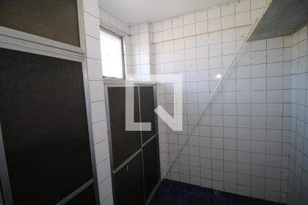 Despensa de apartamento à venda com 2 quartos, 56m² em Olaria, Rio de Janeiro