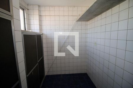 Despensa de apartamento à venda com 2 quartos, 56m² em Olaria, Rio de Janeiro