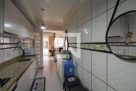 Cozinha de casa de condomínio à venda com 3 quartos, 100m² em Rio Branco, Canoas