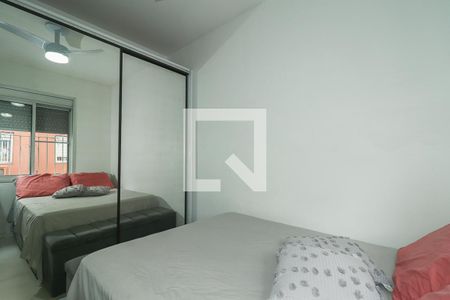 Quarto de apartamento à venda com 2 quartos, 65m² em Farrapos, Porto Alegre
