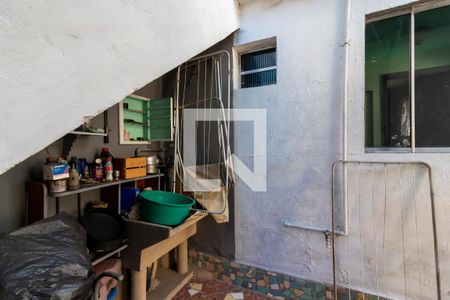 Corredor Lateral de casa à venda com 3 quartos, 350m² em Vila Ester (zona Norte), São Paulo