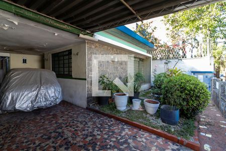 Garagem de casa à venda com 3 quartos, 350m² em Vila Ester (zona Norte), São Paulo