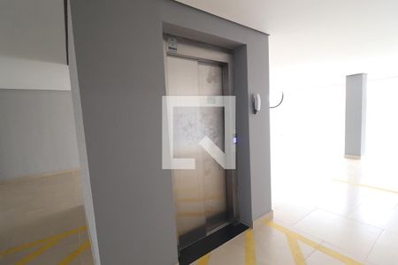 Elevador de apartamento à venda com 2 quartos, 102m² em Vila Curuçá, Santo André