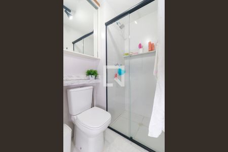 Banheiro de apartamento à venda com 2 quartos, 43m² em Santo Amaro, São Paulo
