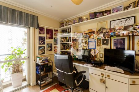 Quarto 1 de apartamento à venda com 3 quartos, 163m² em Indianópolis, São Paulo