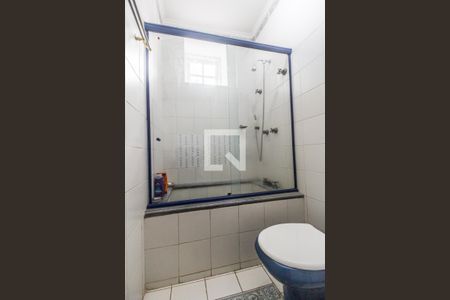 Banheiro de casa de condomínio à venda com 3 quartos, 268m² em Alphaville, Santana de Parnaíba
