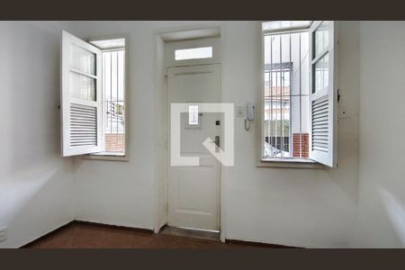 Entrada de casa para alugar com 2 quartos, 96m² em São Cristóvão, Rio de Janeiro