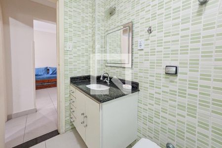 Banheiro de apartamento para alugar com 1 quarto, 70m² em Jardim Sao Miguel, Guarujá