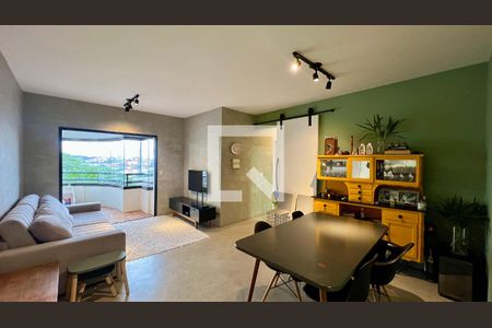 Sala de apartamento à venda com 3 quartos, 85m² em Vila Madalena, São Paulo