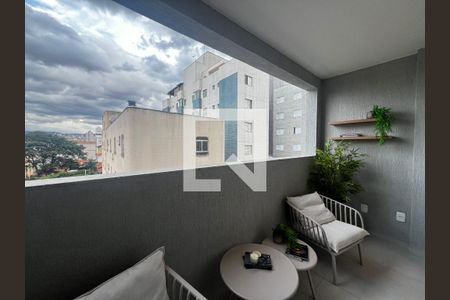 Apartamento à venda com 3 quartos, 68m² em Coração Eucarístico, Belo Horizonte