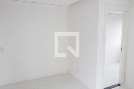 Sala de apartamento para alugar com 2 quartos, 42m² em Usina Piratininga, São Paulo