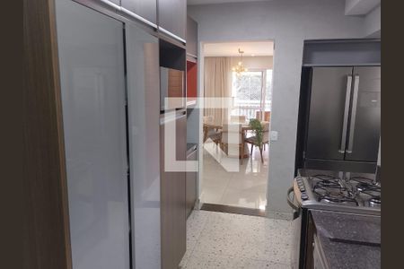 Cozinha de apartamento à venda com 3 quartos, 123m² em Vila Congonhas, São Paulo