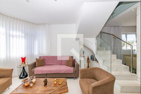 Sala 1 de apartamento à venda com 5 quartos, 300m² em Buritis, Belo Horizonte